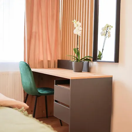 Beautiful And Stylish 2 Bedroom In The Center And In The Pedestrian Zone Lejlighed