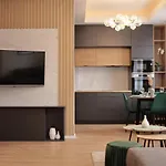Apartman Beautiful And Stylish 2 Bedroom In The Center And In The Pedestrian Zone *