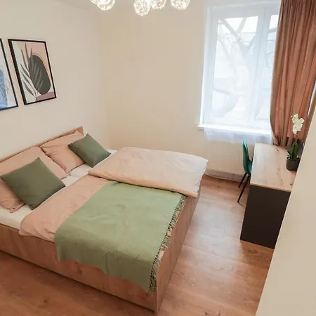 Apartment Beautiful And Stylish 2 Bedroom In The Center And In The Pedestrian Zone Pressburg