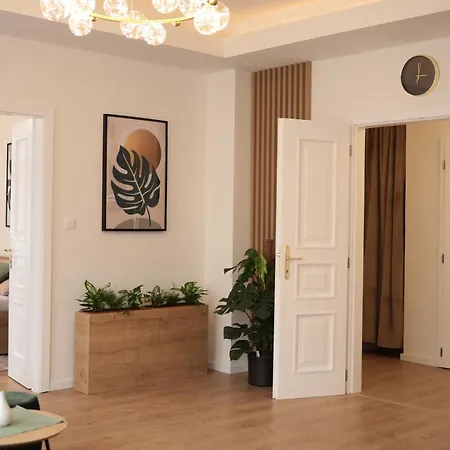 Apartment Beautiful And Stylish 2 Bedroom In The Center And In The Pedestrian Zone